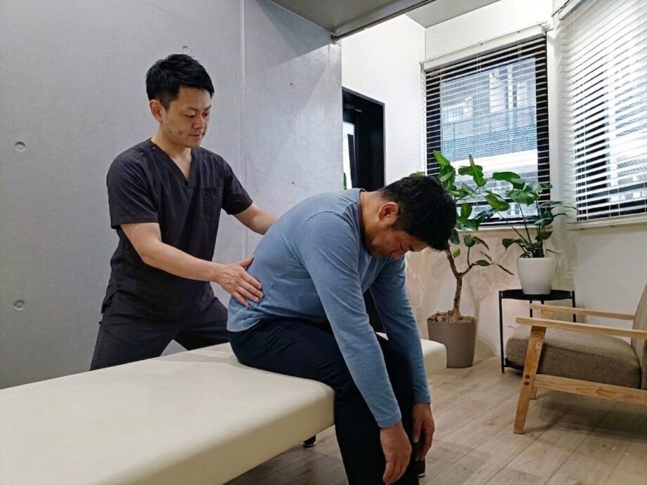整体院urokoBodyCareの検査の様子。